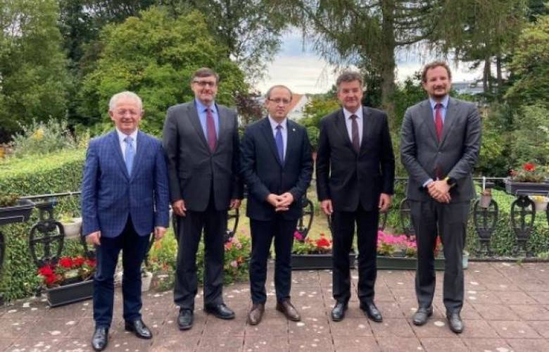 Başbakan Hoti, Palmer ve Lajçak ile Görüştü
