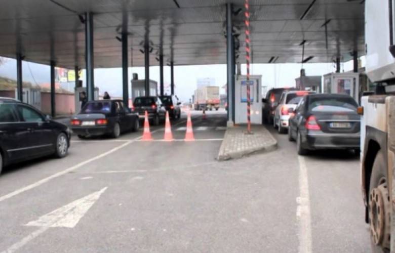 Kosovalıların Arnavutluk Sahili Akını Devam Ediyor