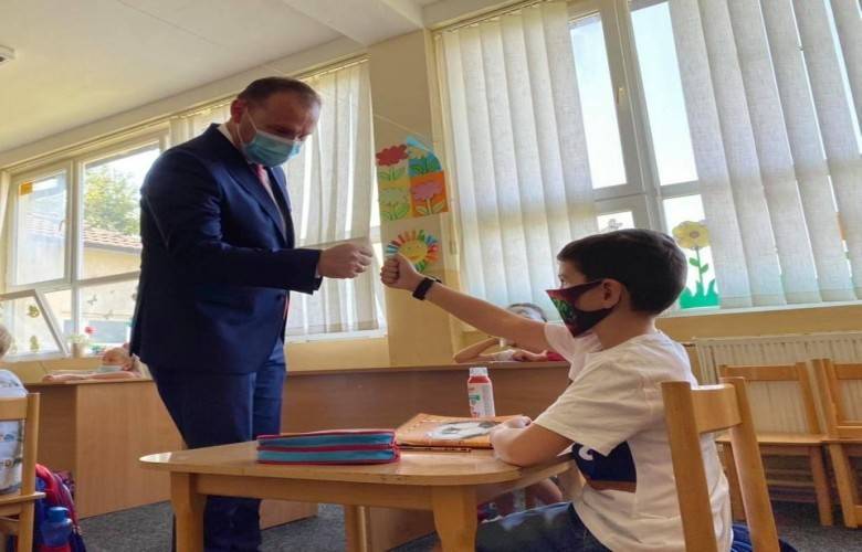 Veliler ve Eğitim Çalışanlarından Sorumlu Davranış İstedi