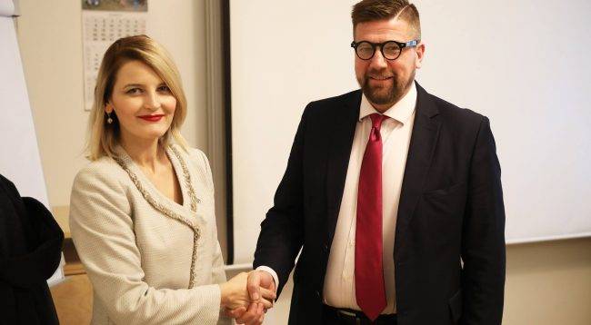 Bakan Hoxha,  Vize Serbestisine Destek için Estonya’da