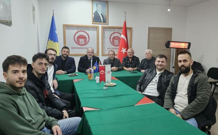 Damka, Mitroviça ve Vıçıtırın KDTP Şubeleriyle Görüştü