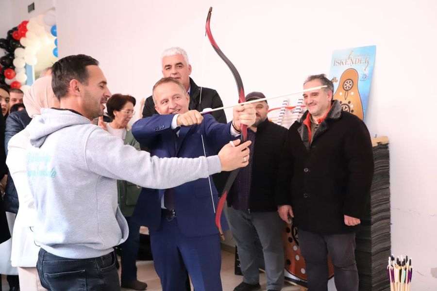Vıçıtırın’da Geleneksel Okçuluk Kulübü Açıldı