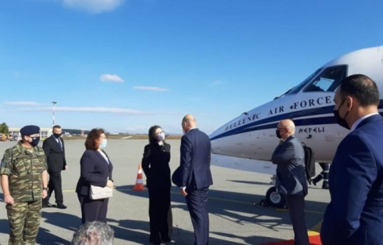 Yunanistan Dışişleri Bakanı Priştine’de