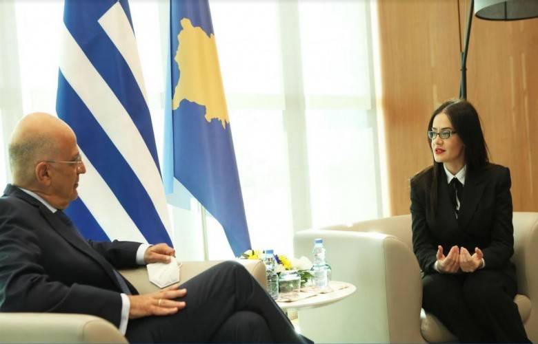 Haradinaj-Stublla Yunan Mevkidaşını Törenle Karşıladı