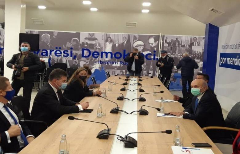 Lajçak ve Mustafa Sırbistan’la Diyalogu Görüştü