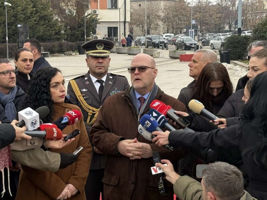 Hovenier, Kosova’nın Bağımsızlık Sürecinde Önemli Bir Rol Oynadı