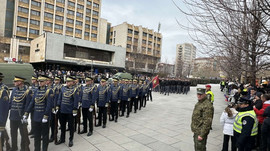 KGG ve Kosova Polisinin Resmi Geçit Töreni Düzenlendi