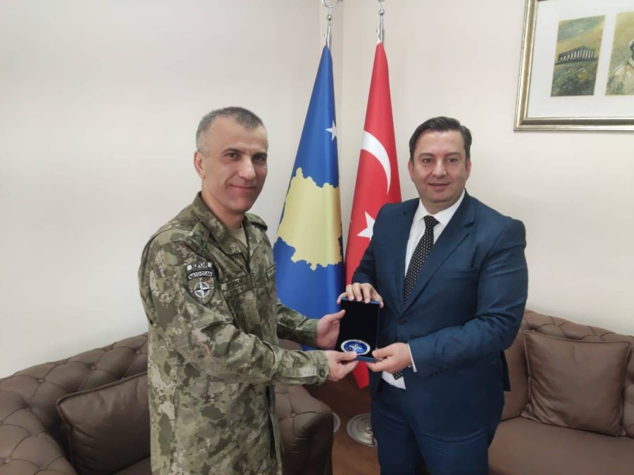 KFOR Komutan Yardımcısı İrican Mamuşa Belediyesini Ziyaret Etti