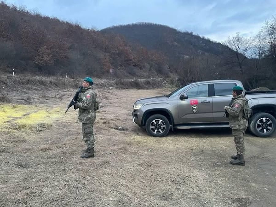 Türk Askerleri Kuzeyde Devriye Gezdi