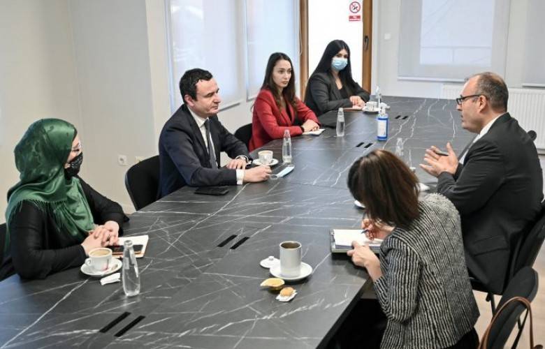 Kurti ve Büyükelçi Sakar, İşbirliğin Devamını Görüştü