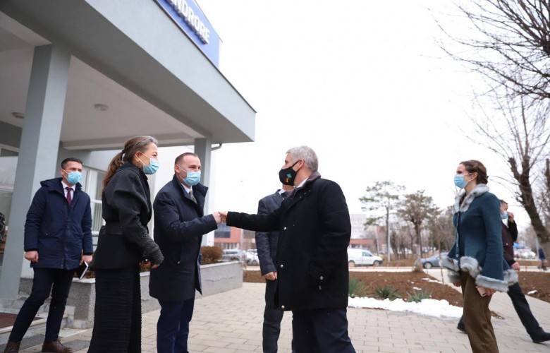 Almanya ve DSÖ’den Kosova Sağlığına Ekipman Desteği