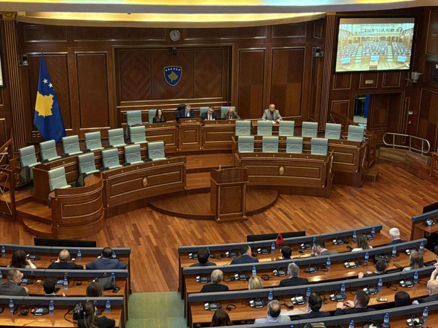 Kosova Meclisi’nin Kuruluş Oturumu Yine Başarısızlıkla Sonuçlandı Kosova Meclisi’nin Kuruluş Oturumu Yine Başarısızlıkla Sonuçlandı