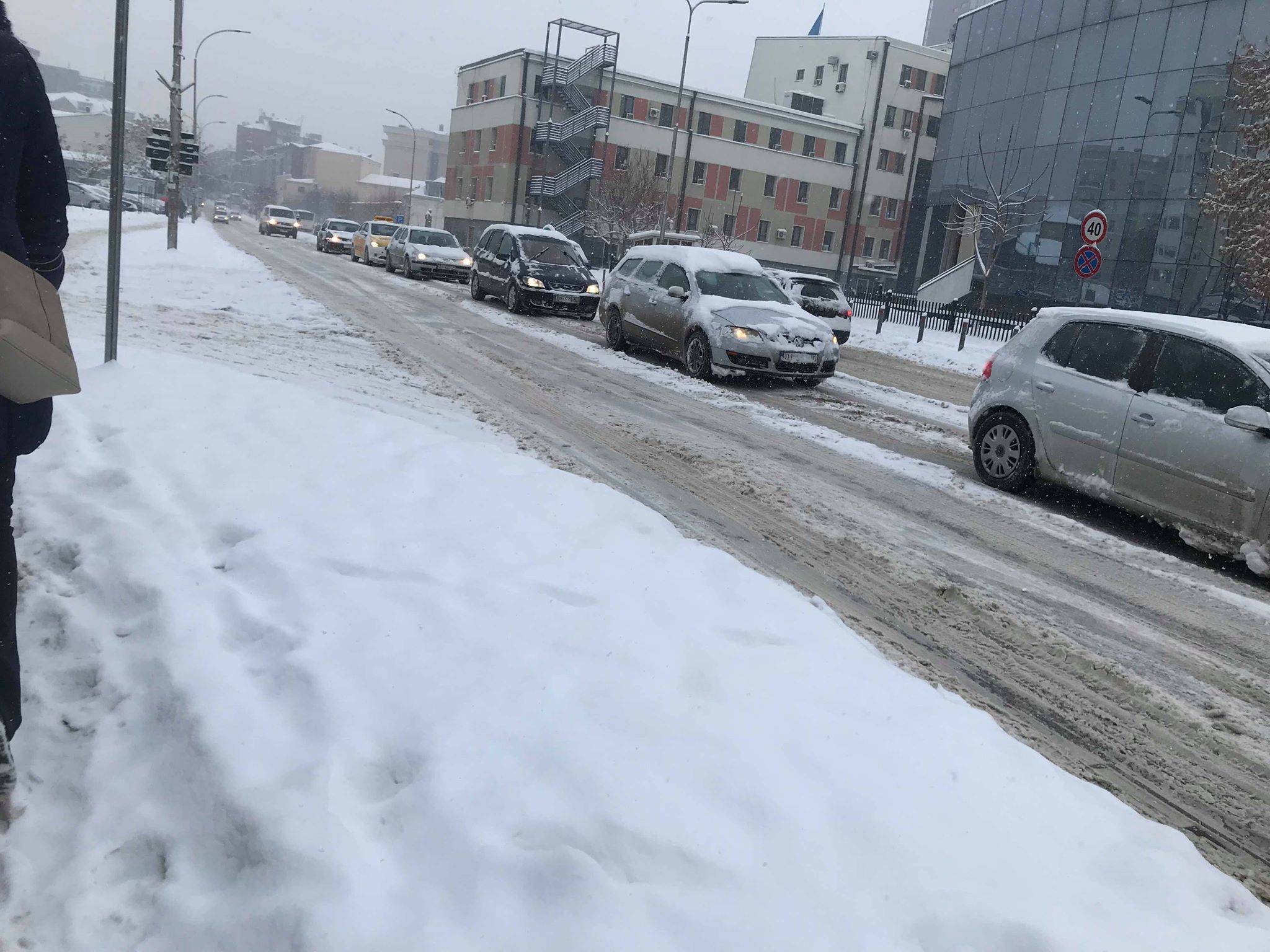 Priştine Kardan Kaotik Durumda