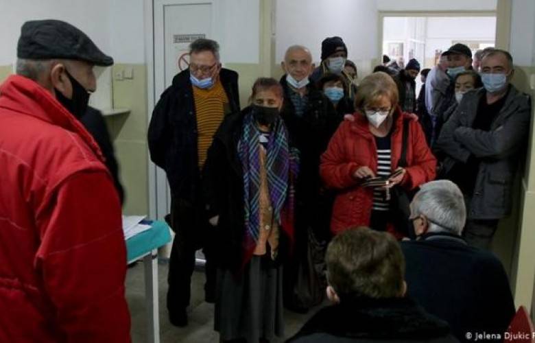 Kosovalı Sırplar,  Kurşumlu’da Aşı Oluyorlar