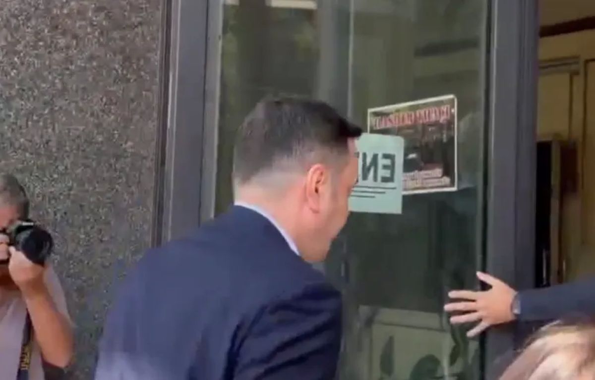 Abdixhiku ve Kurti Görüşmek Üzere Meclis'e Geldiler