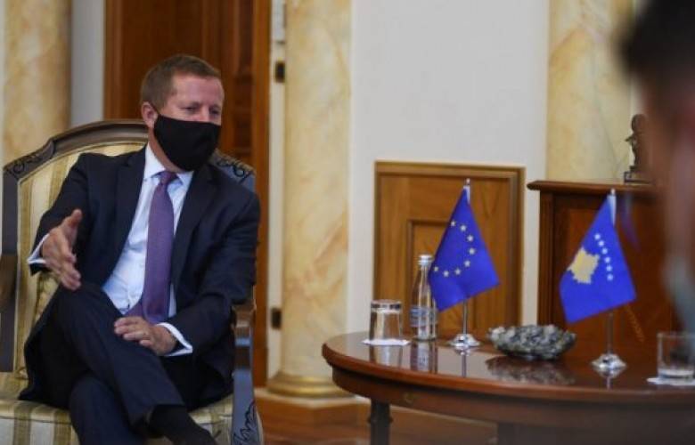 AB’nin Kosova Ofisi Şefi, Bazı Oy Verme Merkezlerini Yarın Ziyaret Edecek