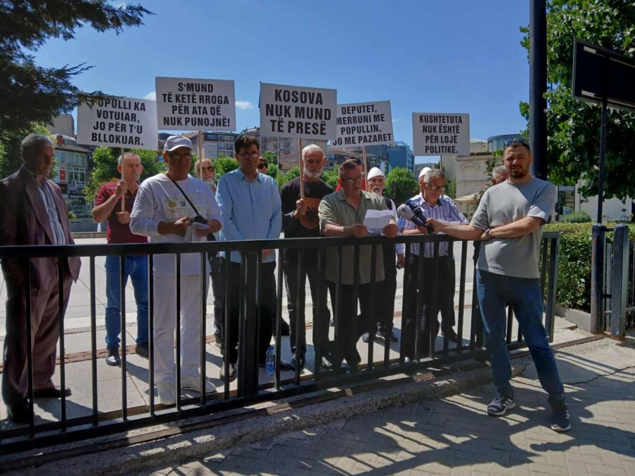  Meclis Önünde Protesto