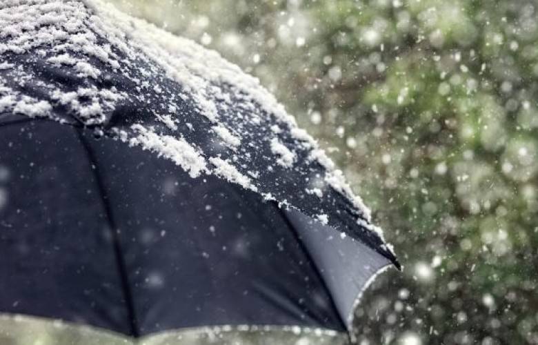 Hava Soğuk ve Kar Yağışlı