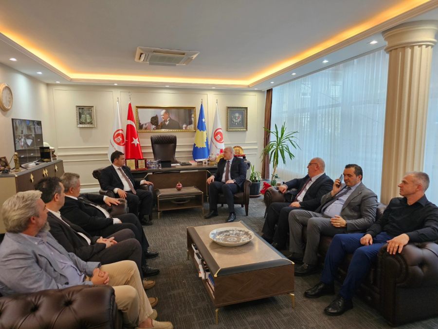 Osmangazi Belediye Başkanı Aydın, KDTP Merkezinde Ağırlandı