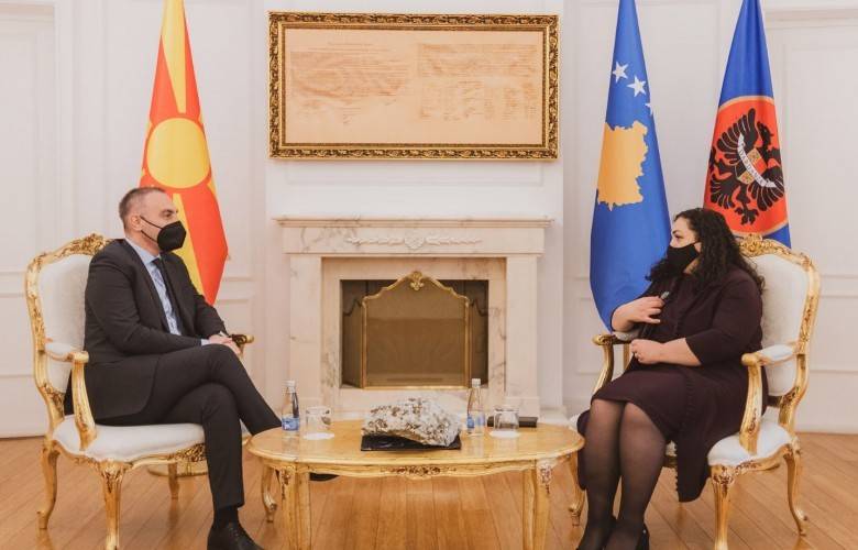 Osmani, Grubi’yi Kabul Etti