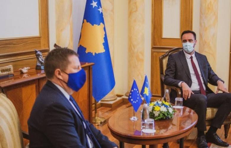 Konjufca,  Szunyog’la Aşı Teminini Görüştü