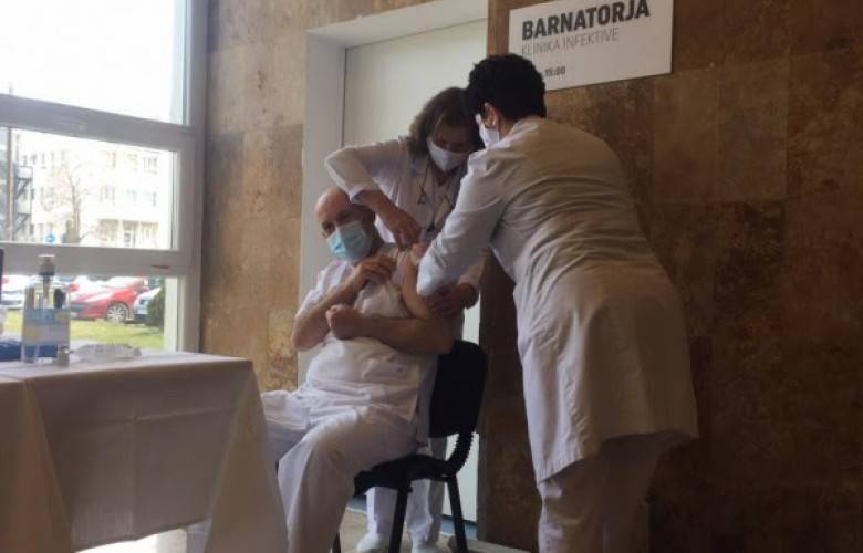Bulaşıcı Hastalıklar Kliniği’nde Aşılama Başladı