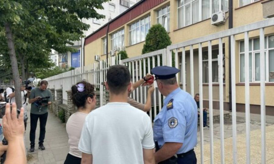Lipjan’da Genç İçin Adalet Talebi: AVONET’ten Protesto
