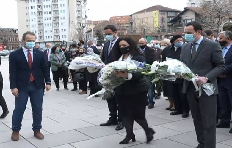 Osmani ve Konjufca Meje’de Saygı Duruşunda Bulundu