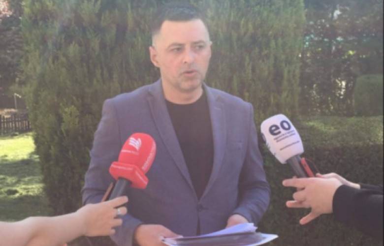 Açlık ve Susuzluk Grevini Sürdüren Hemşire, Dilekçeyi Kurumlara Sundu