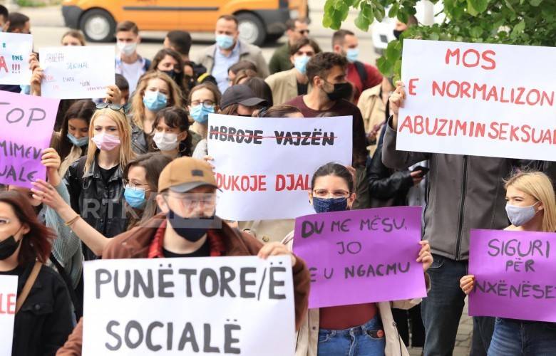 Eğitim Bakanlığı Önünde Protesto
