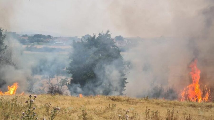 Kosova'da Son 12 Saatte 61 Yangın Olayı: 9'u Hala Aktif