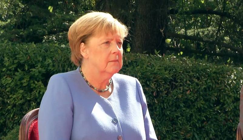 Merkel,  Batı Balkanların Altı Ülke Başbakanıyla Görüşmesine Başladı