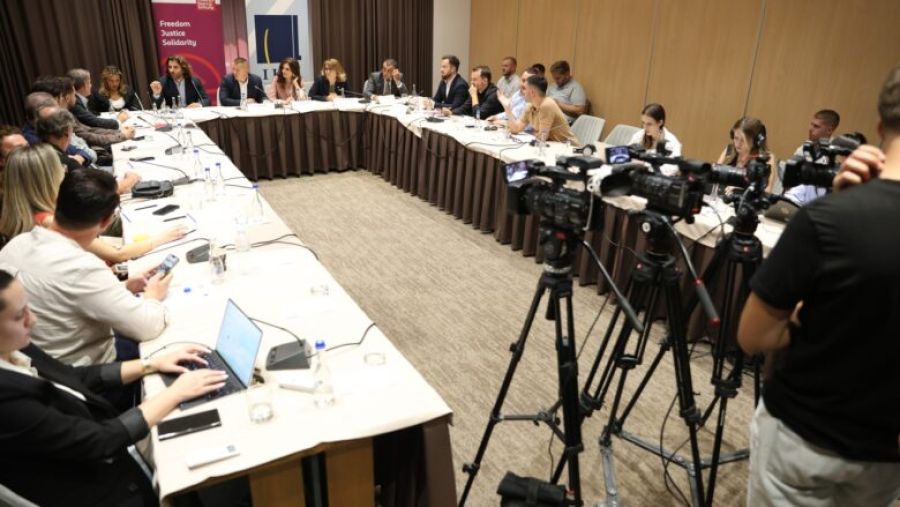 Partiler Tutumlarında Kilitlenmiş Durumda: Kosova Meclisi Hâlâ Kurulamıyor