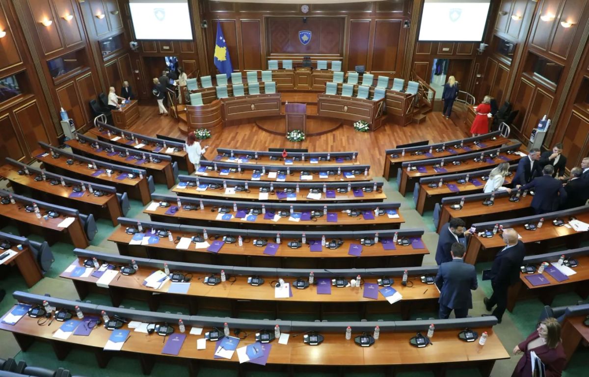 PDK, LDK ve AAK Meclis'te Toplandı, Oturumun Bu Gece Yapılmasını İstiyor