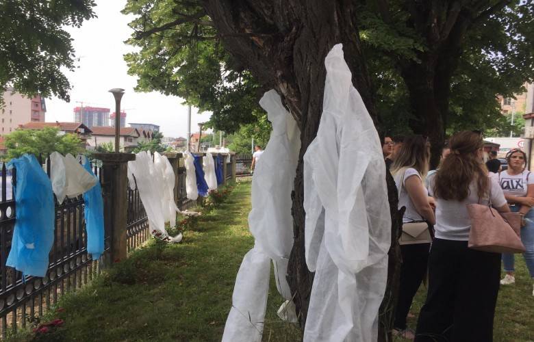 Hemşireler Sağlık Bakanlığı Önünde Protesto Düzenliyor