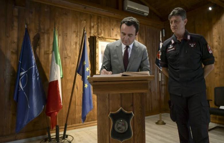 Kurti,  KFOR Komutanı Federici ile Bir Araya Geldi