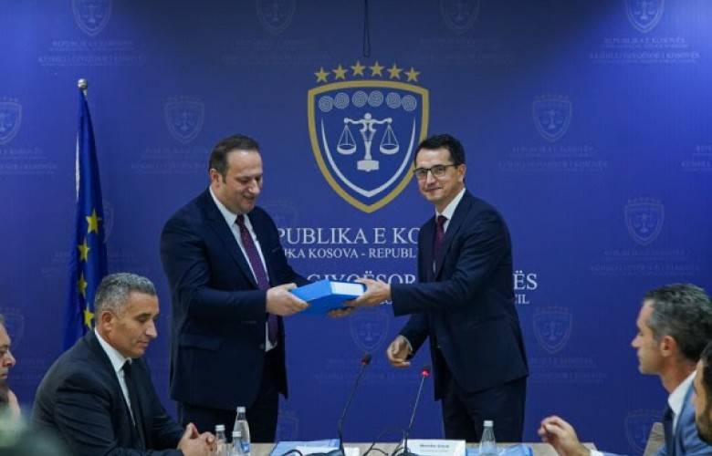 Albert Zogaj Görevi Devraldı