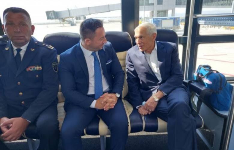 ABD’li General Clark, Kosova’da