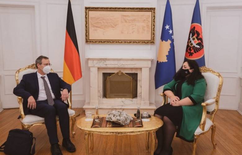 Almanya Kosovalılara Vize Serbestisinden Yana