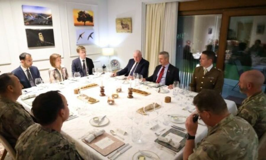 Britanya Savunma Bakanı  Kosova Ziyaretini Gerçekleştirdi