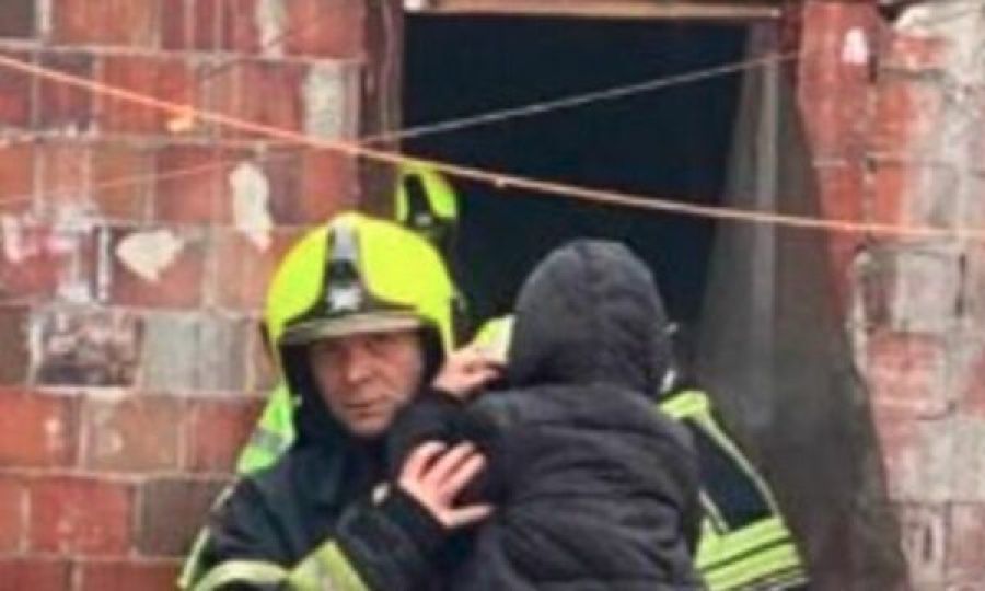 Yakova’da Yağışlar Alarm Veriyor: İtfaiye Çocukları Kurtardı