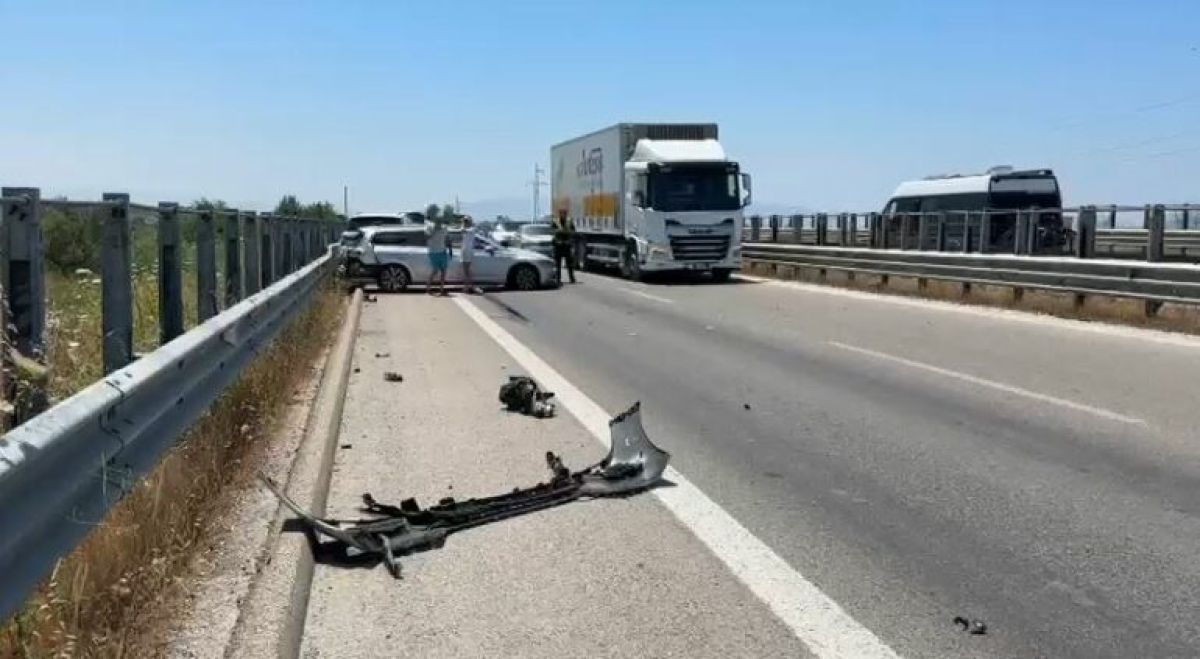 Otoyolda Ağır Trafik Kazası: 1 Kişi Hayatını Kaybetti, 2 Kişi Yaralandı