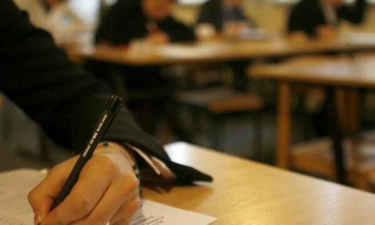 Kosova’da Bugün Lise Mezuniyet Sınavı Yapılacak