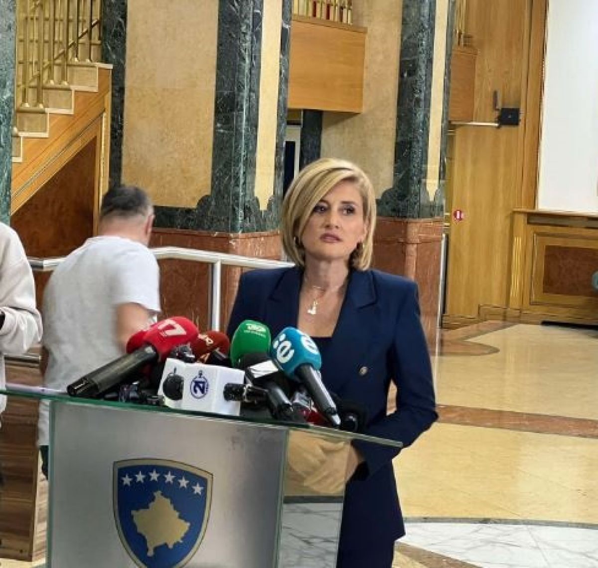 Siyasi Liderler Bir Araya Gelerek Krizi Aşmanın Yolunu Bulmalı