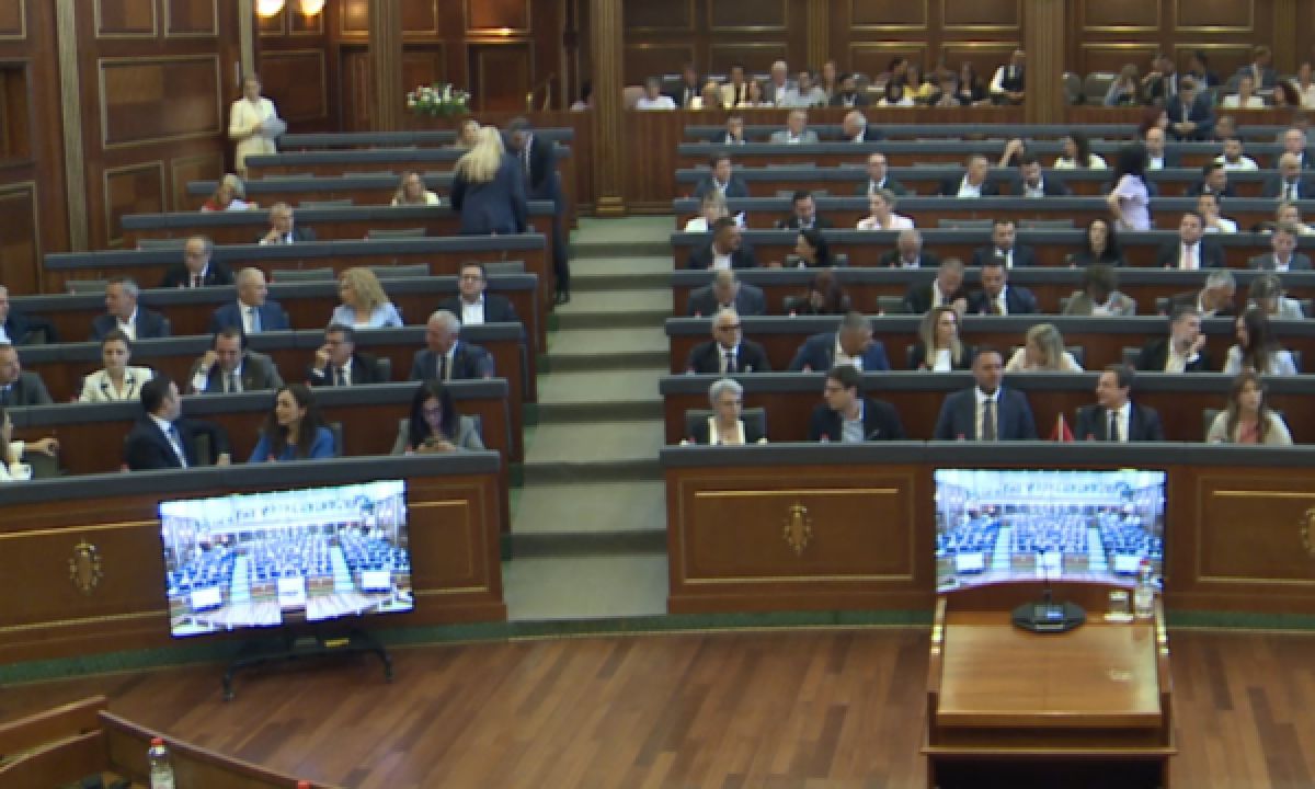 Vjosa Osmani Yaklaşık Altı Yıl Sonra Yeniden Milletvekili Sıralarında
