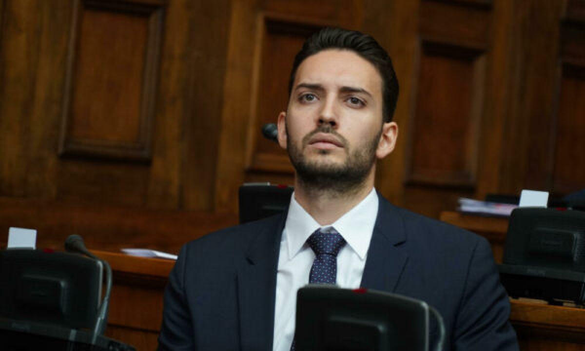 Sırp Milletvekili: Paunović Görevden Alınmalı