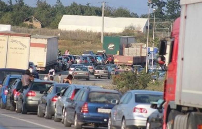 Merdare’de Dün Gece 7,  Bugün ise 3 Saat Bekleniyor
