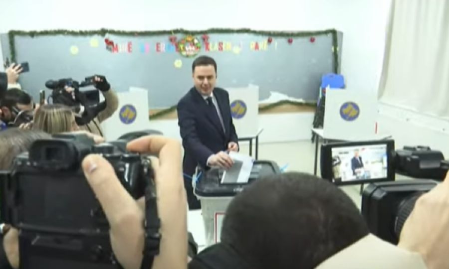 LDK Lideri Lumir Abdixhiku Oyunu Kullandı
