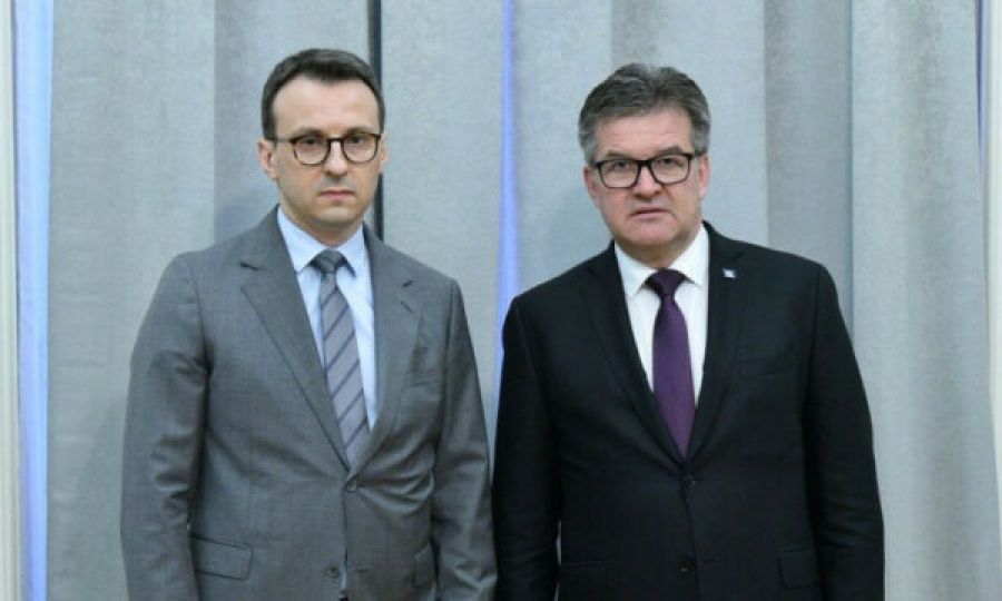 Petkoviç, Lajçak ile Görüşmesine Başladı