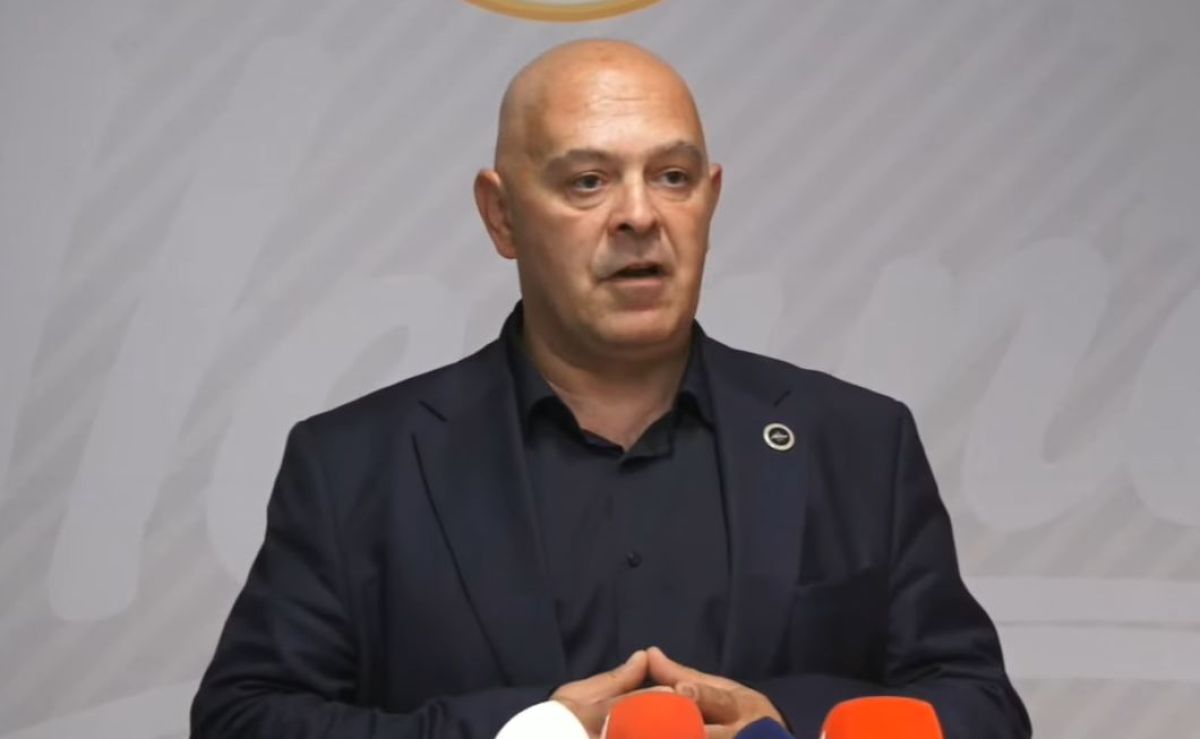 AAK, Yarınki Meclis Oturumuna Katılmayacak